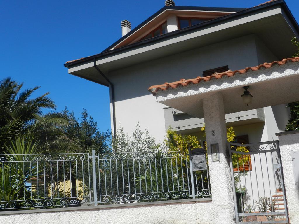 Brezza Affittacamere Montemarciano Exterior photo